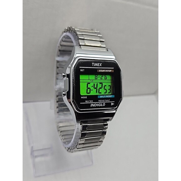 Timex Classic Digital Watch Indiglo 34mm WR30M Speidel Expansion New Battery - Picture 2 of 12